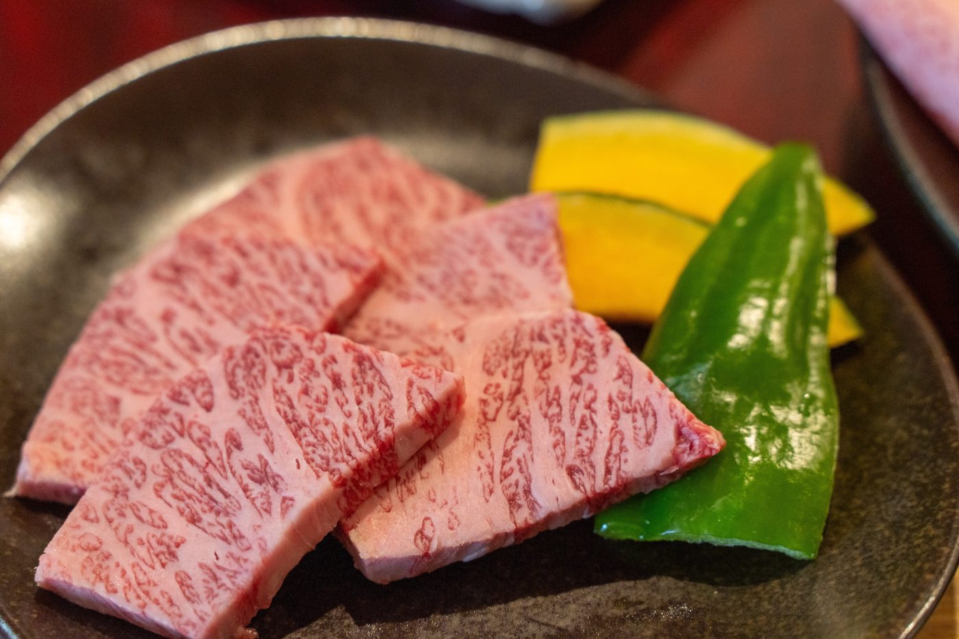 厳選した讃岐オリーブ牛・黒毛和牛